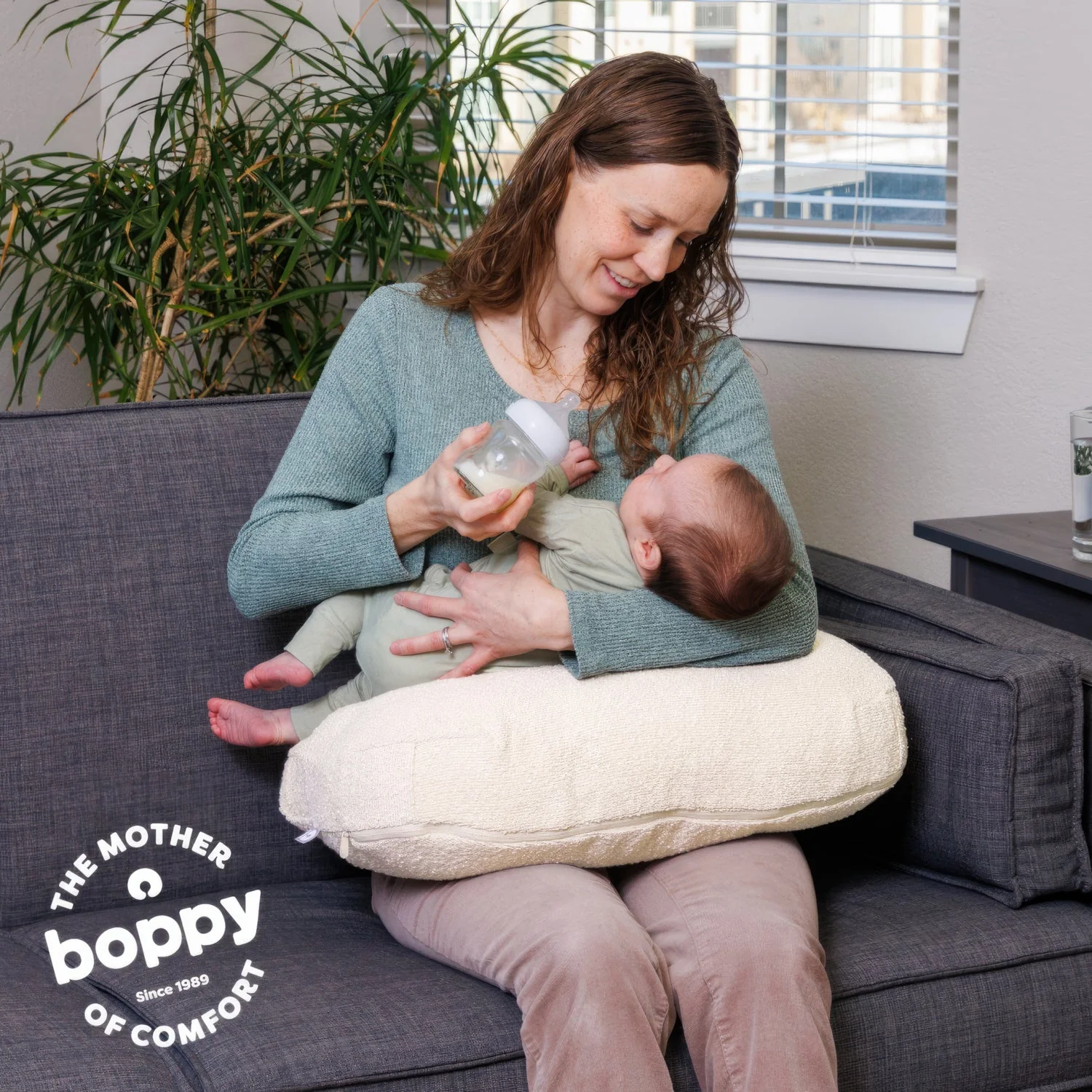 Boppy Nursing Pillow Luxe - Image 3
